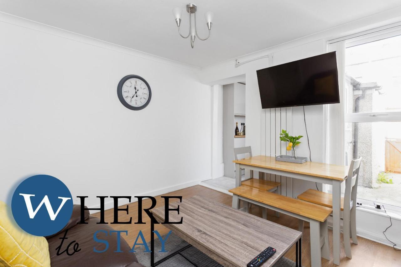 Entire Modern House City Center Barrow-in-Furness Extérieur photo
