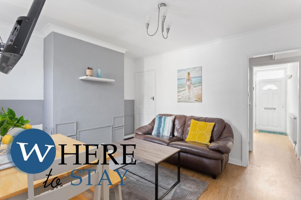 Entire Modern House City Center Barrow-in-Furness Extérieur photo